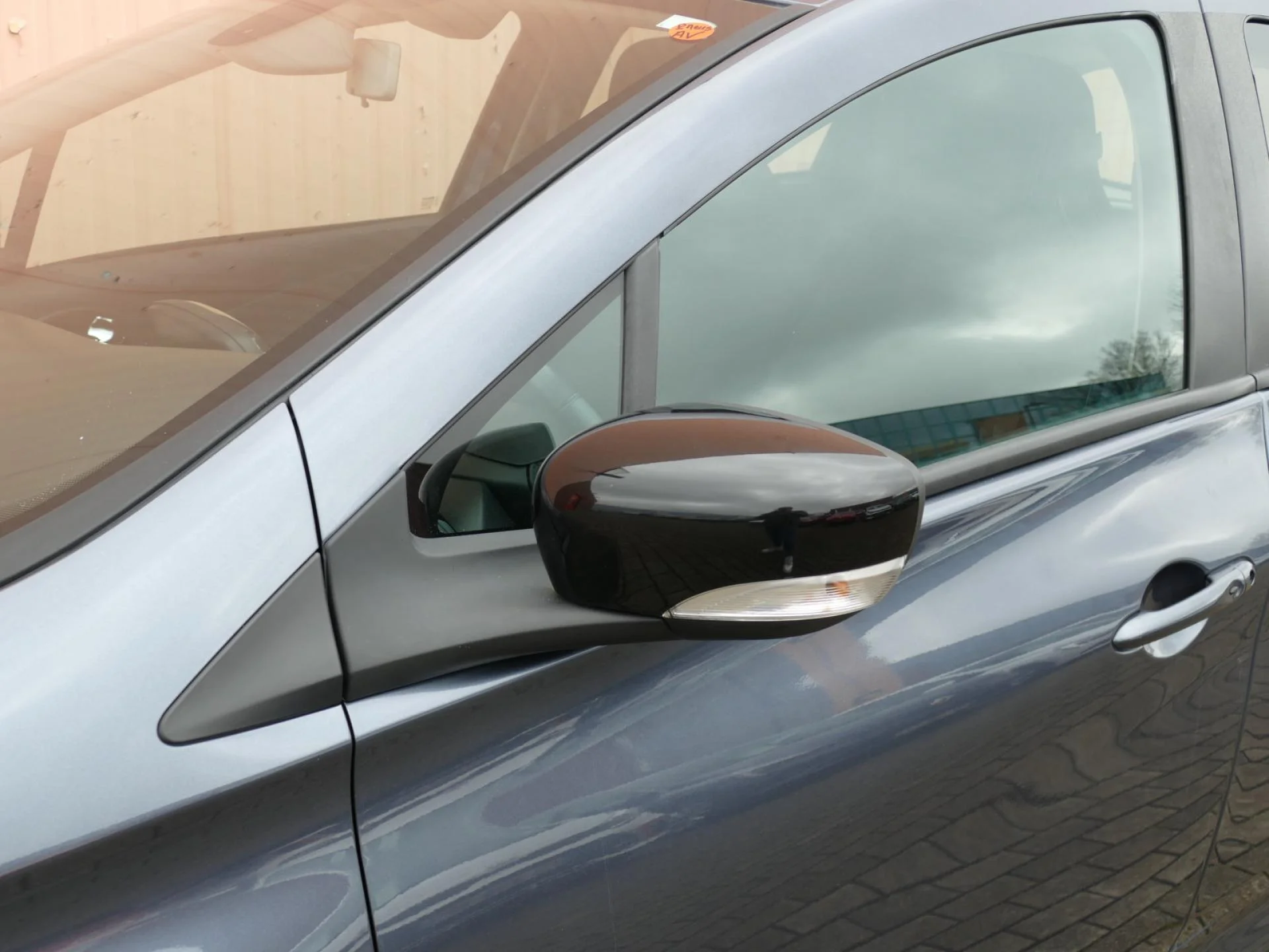 RENAULT ZOE - Miniature 28 sur 33 - Cliquer pour voir cette photo