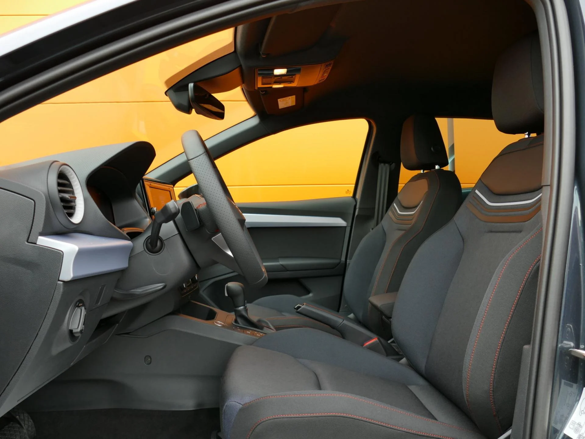 SEAT IBIZA - Miniature 6 sur 34 - Cliquer pour voir cette photo