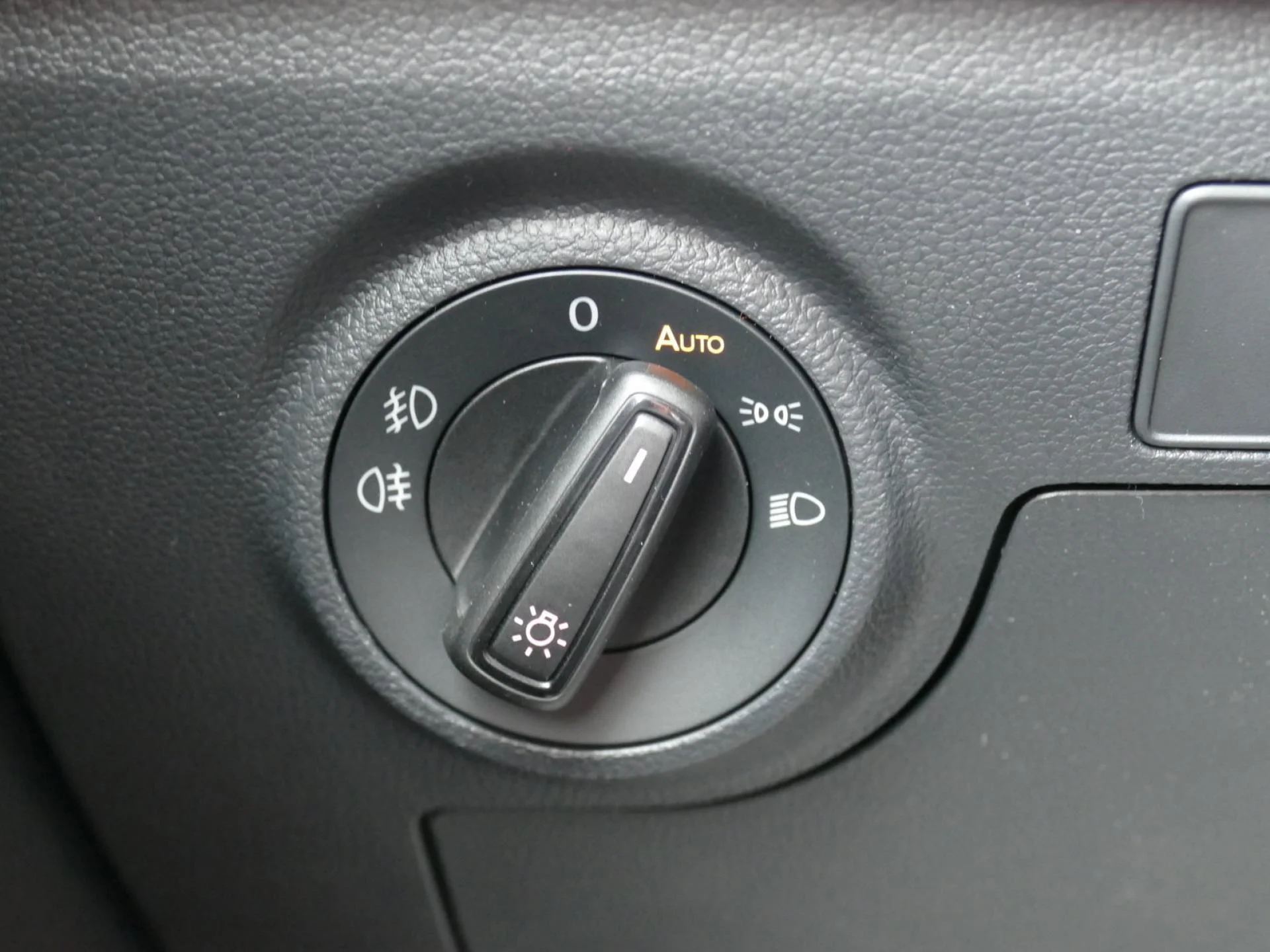 SEAT IBIZA - Miniature 20 sur 34 - Cliquer pour voir cette photo