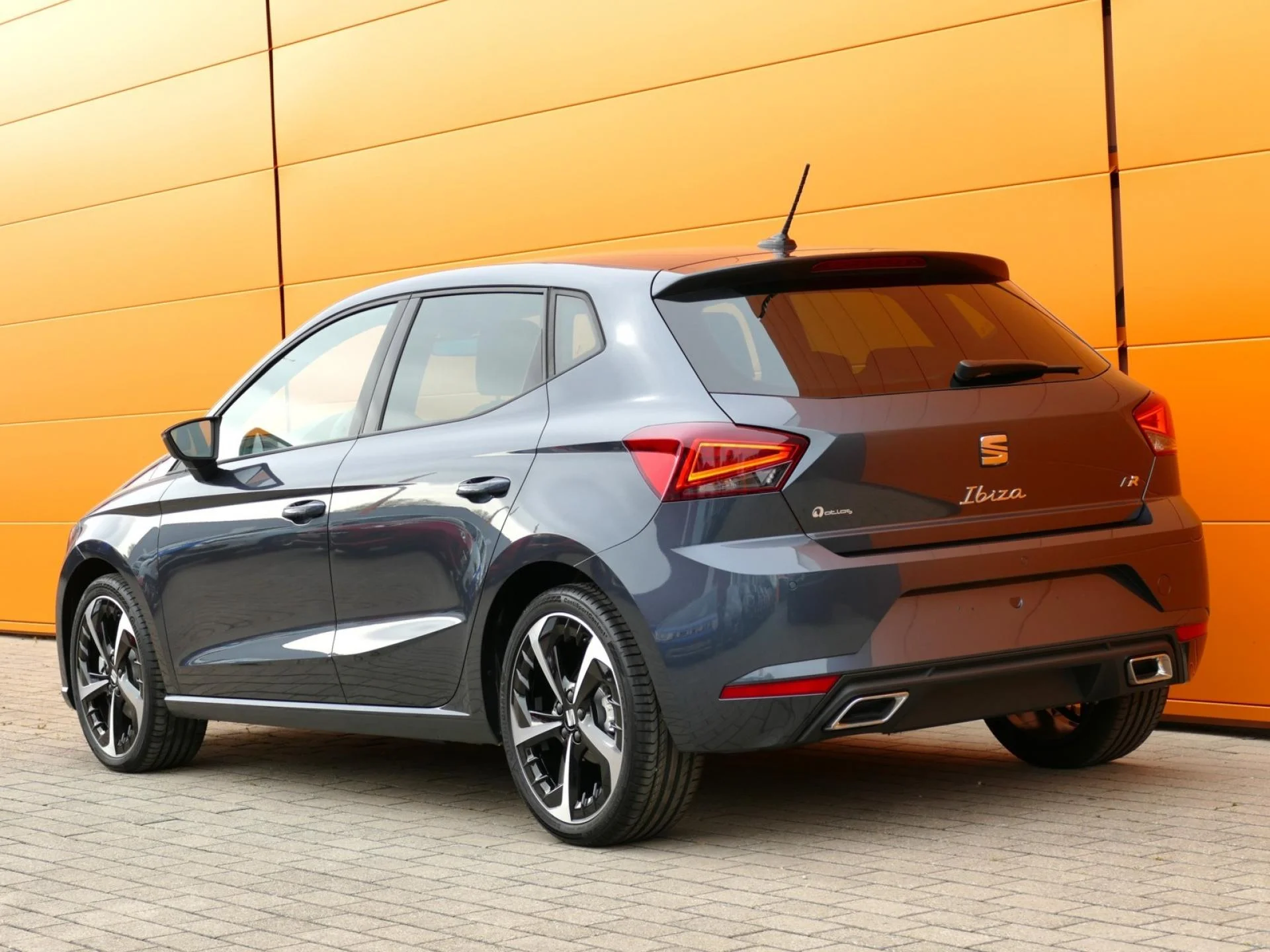 SEAT IBIZA - Miniature 4 sur 34 - Cliquer pour voir cette photo