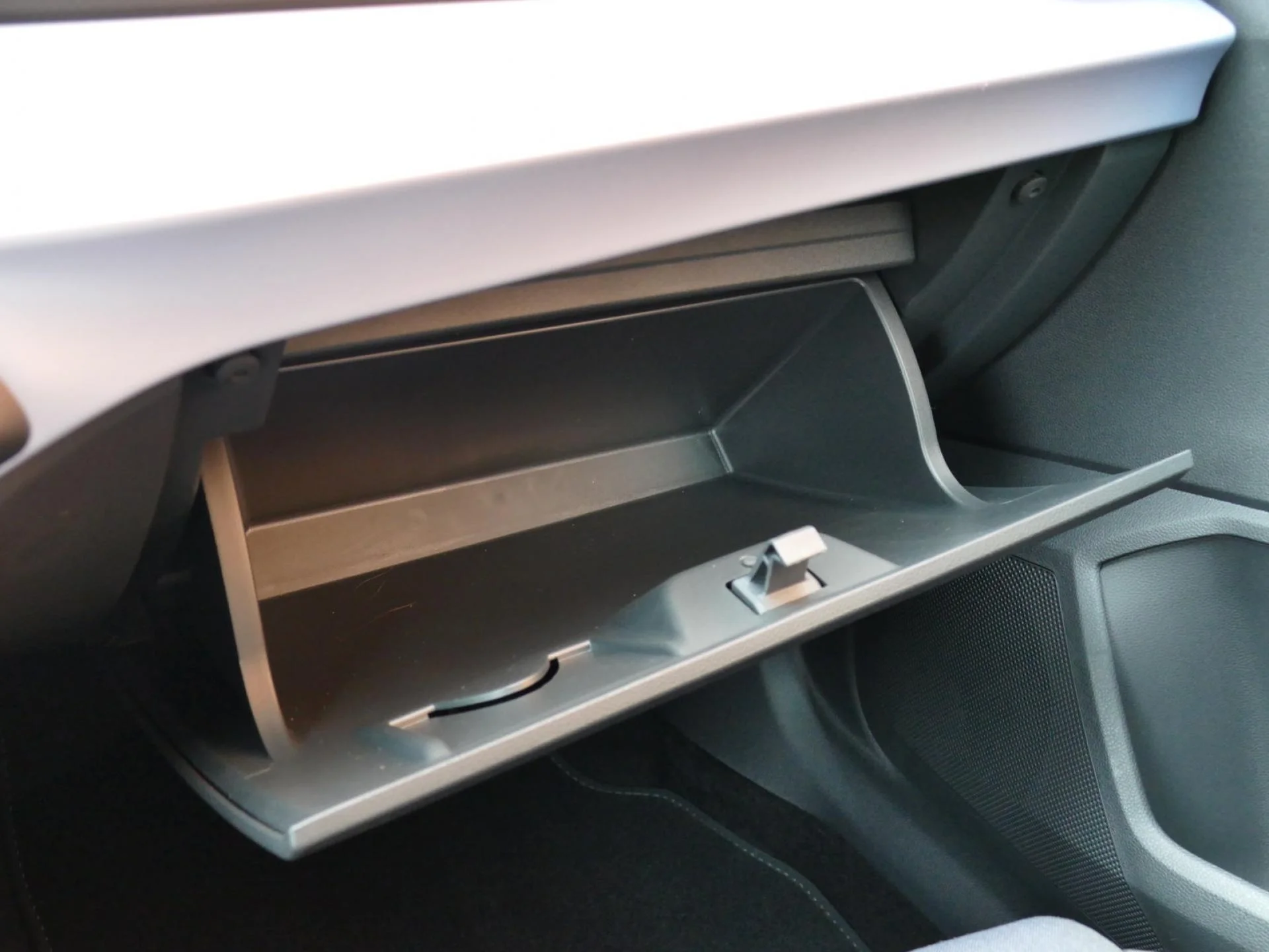 SEAT IBIZA - Miniature 24 sur 34 - Cliquer pour voir cette photo