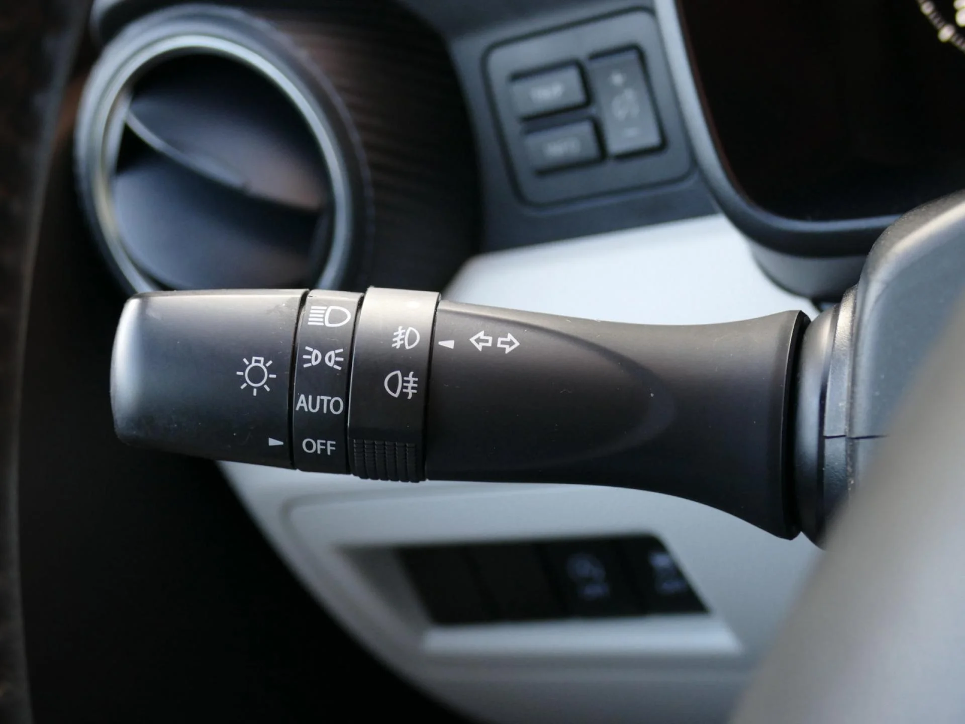 SUZUKI IGNIS - Miniature 23 sur 32 - Cliquer pour voir cette photo