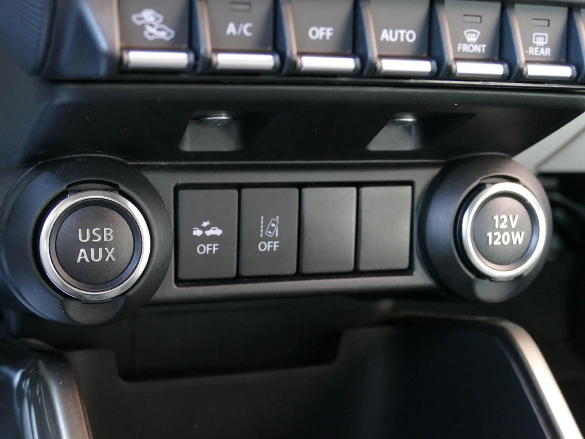 SUZUKI IGNIS - Miniature 17 sur 32 - Cliquer pour voir cette photo