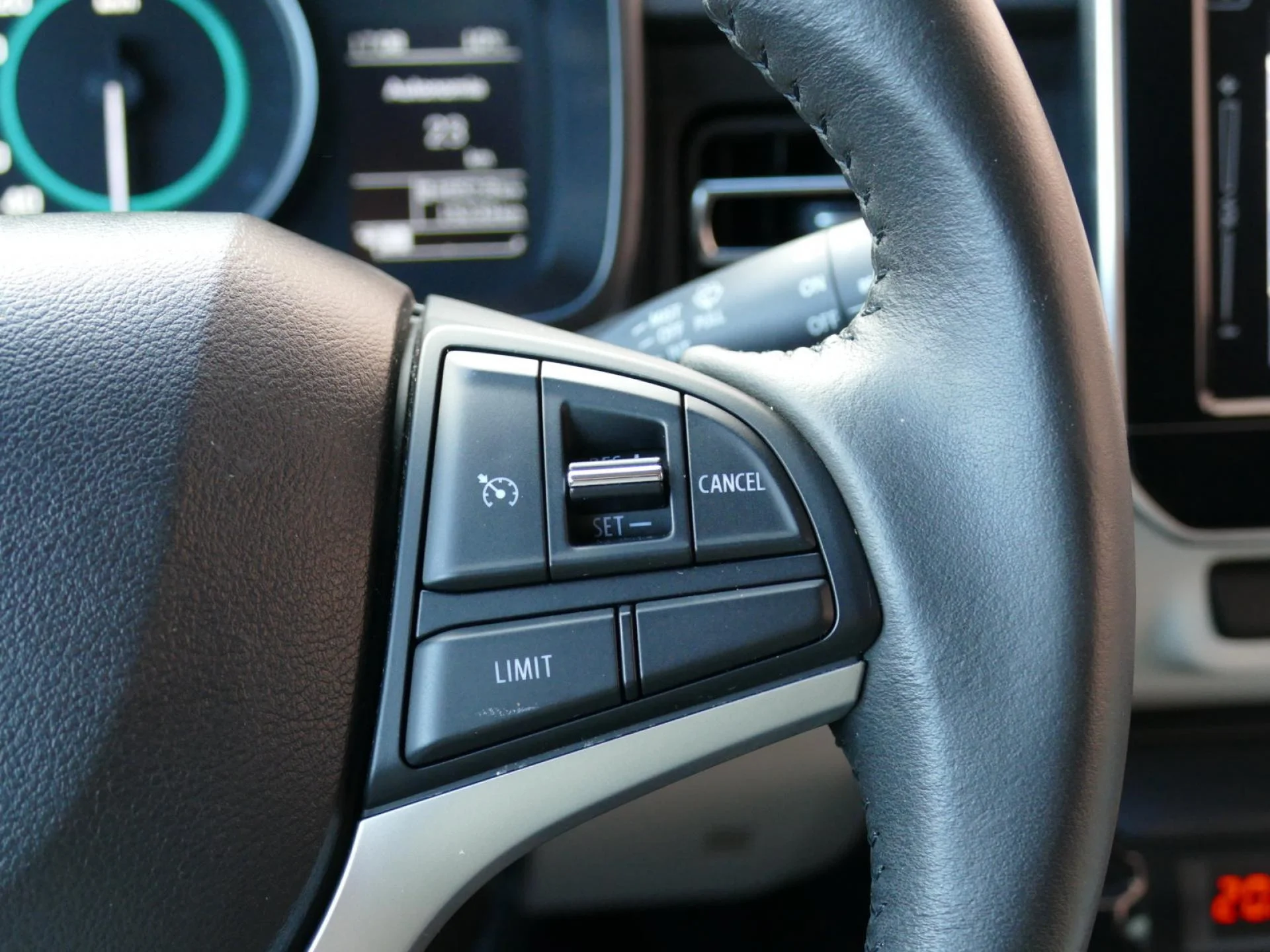 SUZUKI IGNIS - Miniature 16 sur 32 - Cliquer pour voir cette photo
