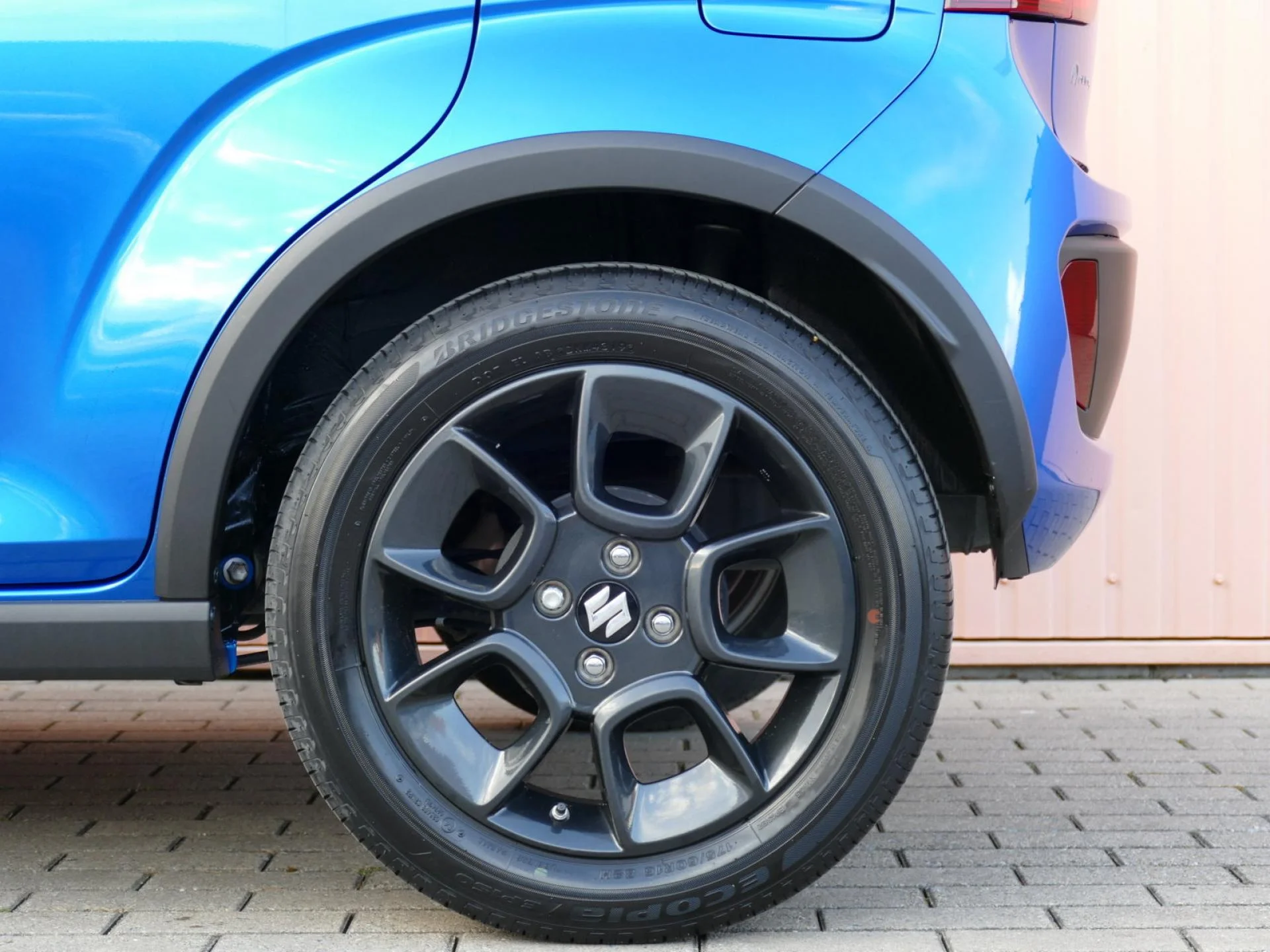 SUZUKI IGNIS - Miniature 32 sur 32 - Cliquer pour voir cette photo