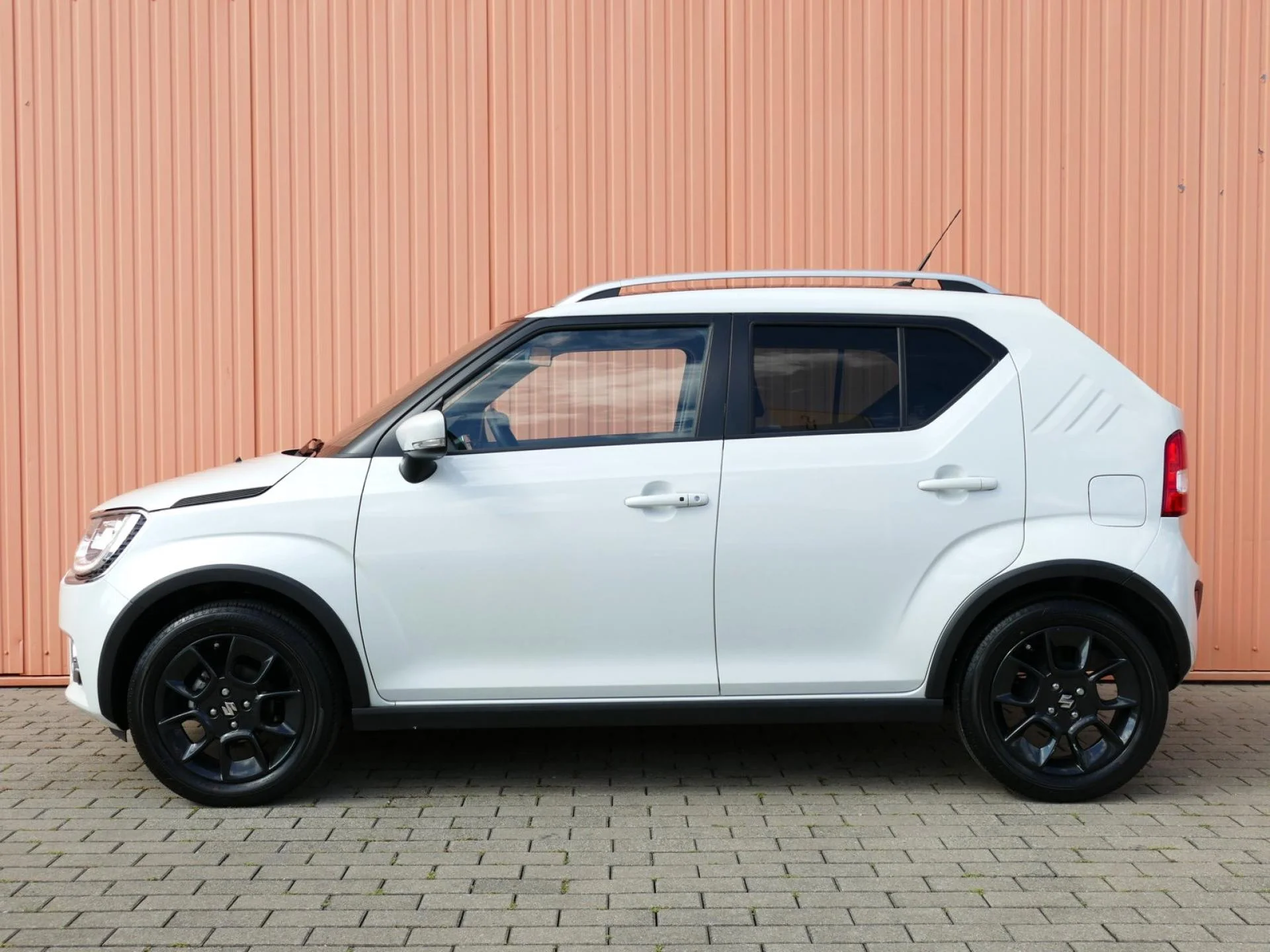 SUZUKI IGNIS - Miniature 2 sur 20 - Cliquer pour voir cette photo