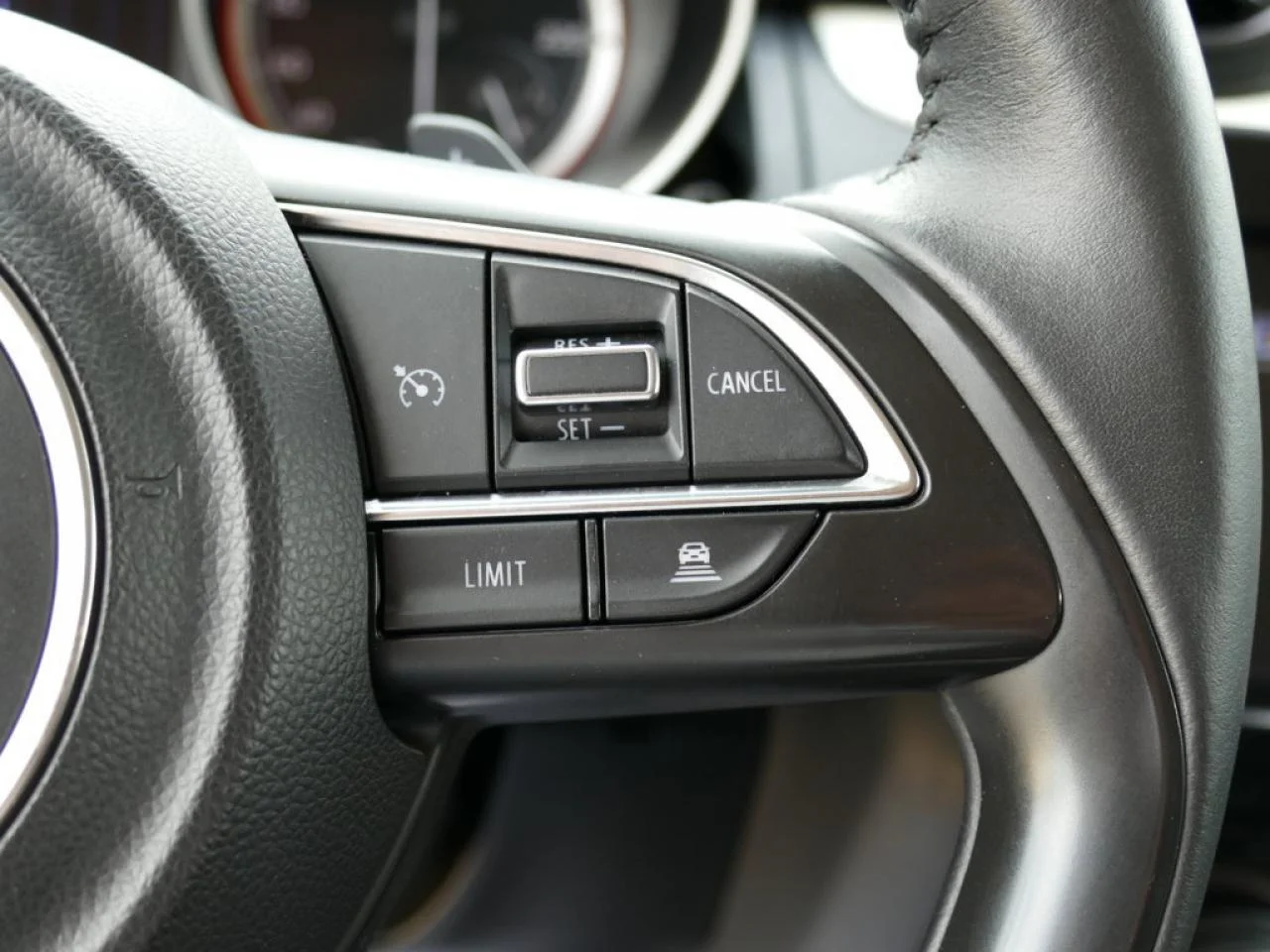 SUZUKI SWIFT - Miniature 8 sur 17 - Cliquer pour voir cette photo
