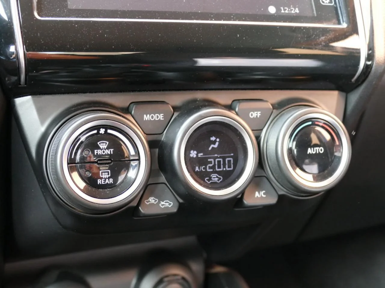 SUZUKI SWIFT - Miniature 7 sur 17 - Cliquer pour voir cette photo