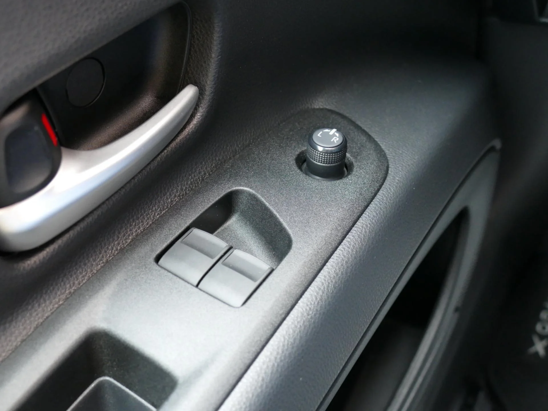 TOYOTA Aygo X - Miniature 18 sur 29 - Cliquer pour voir cette photo