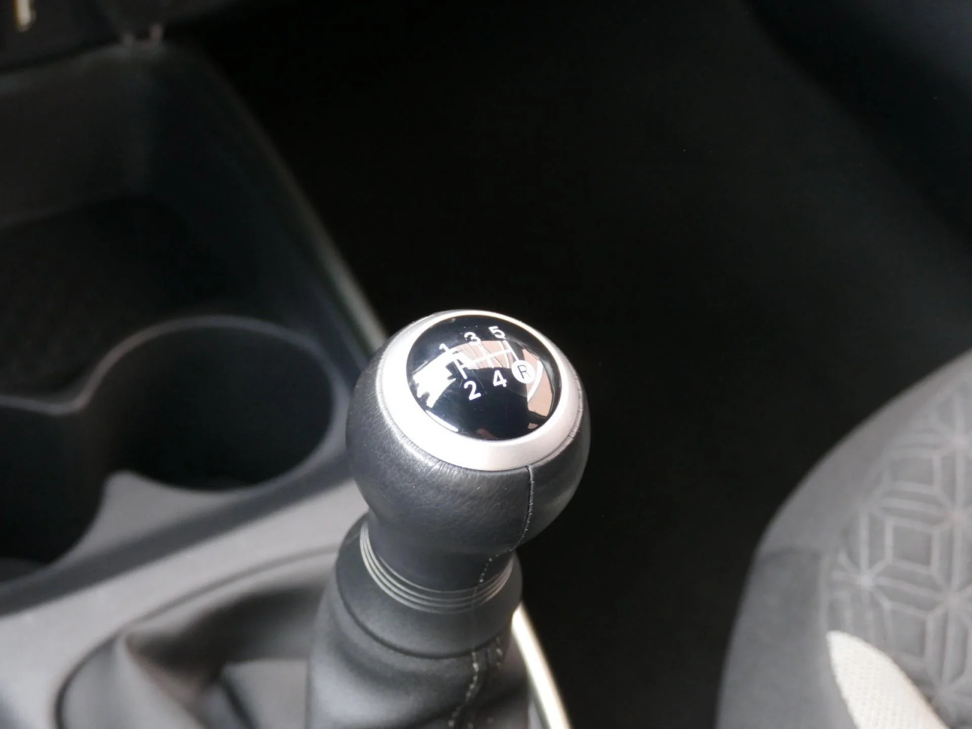 TOYOTA Aygo X - Miniature 17 sur 29 - Cliquer pour voir cette photo