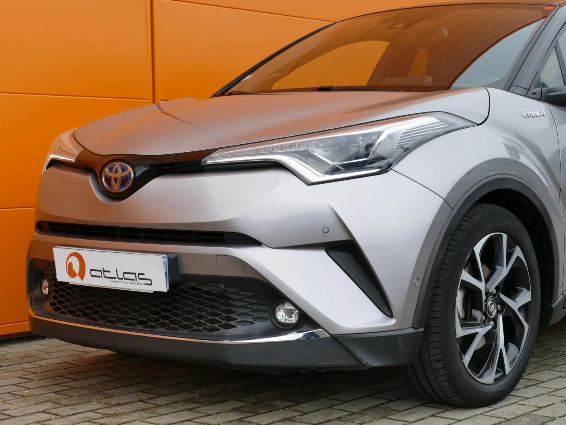 TOYOTA C-HR - Miniature 31 sur 35 - Cliquer pour voir cette photo