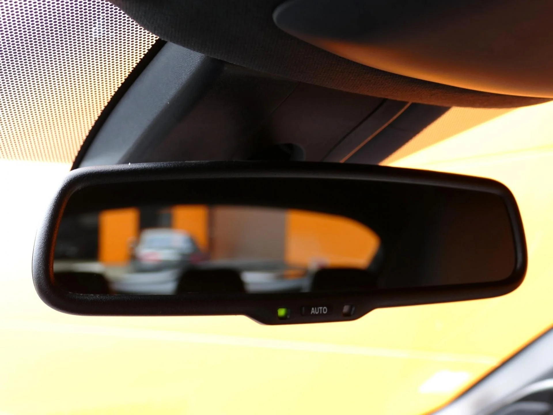 TOYOTA C-HR - Miniature 24 sur 35 - Cliquer pour voir cette photo