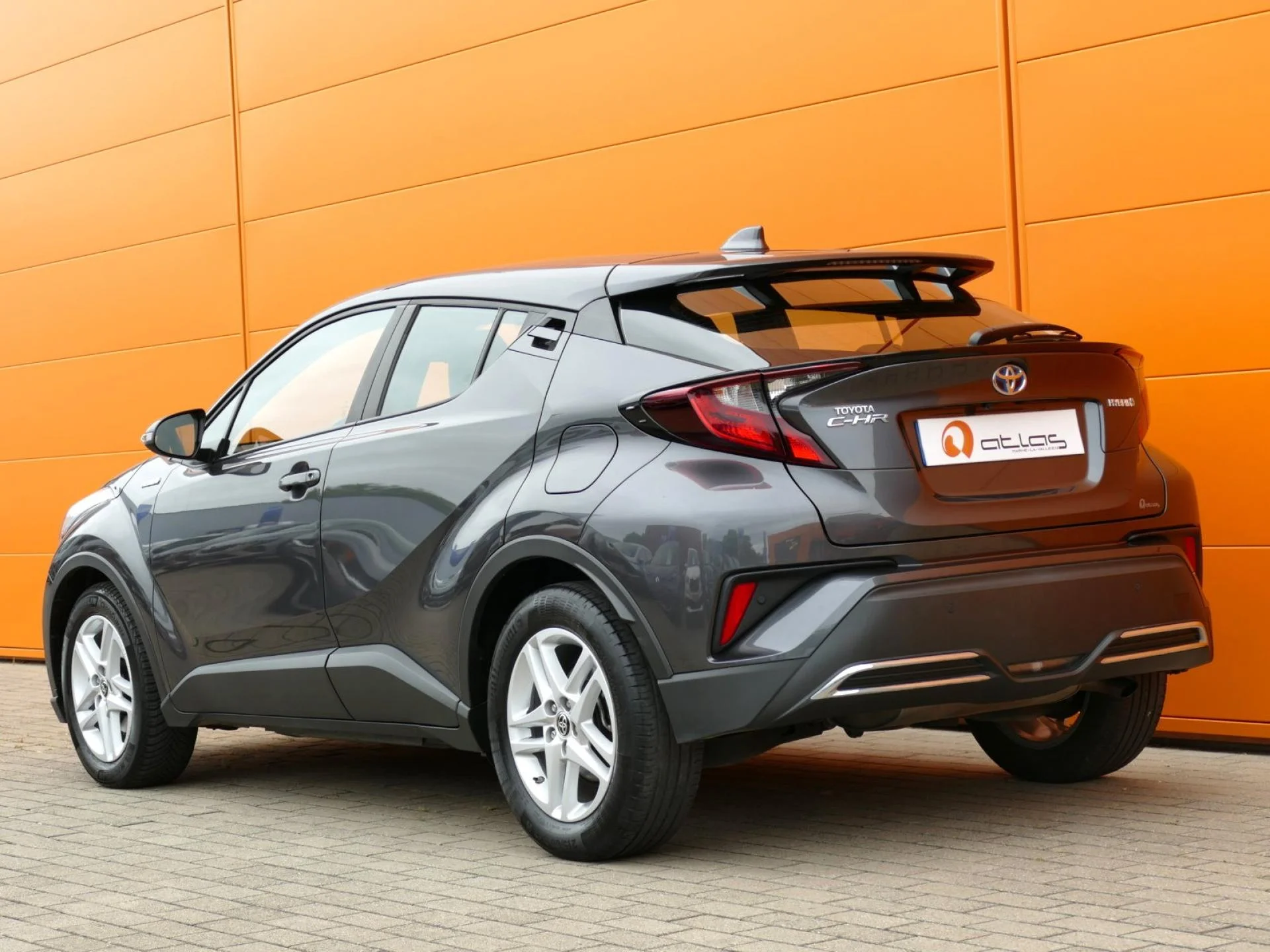 TOYOTA C-HR - Miniature 3 sur 32 - Cliquer pour voir cette photo