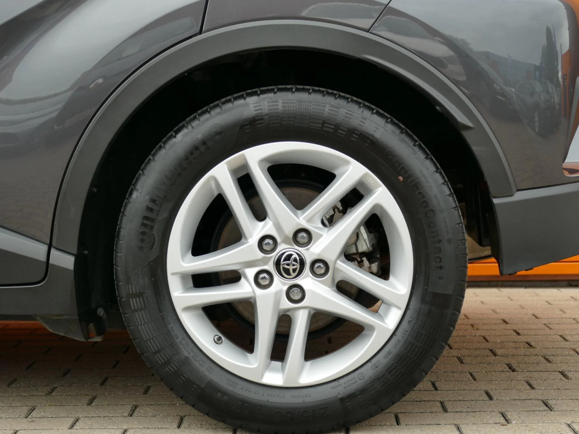 TOYOTA C-HR - Miniature 32 sur 32 - Cliquer pour voir cette photo