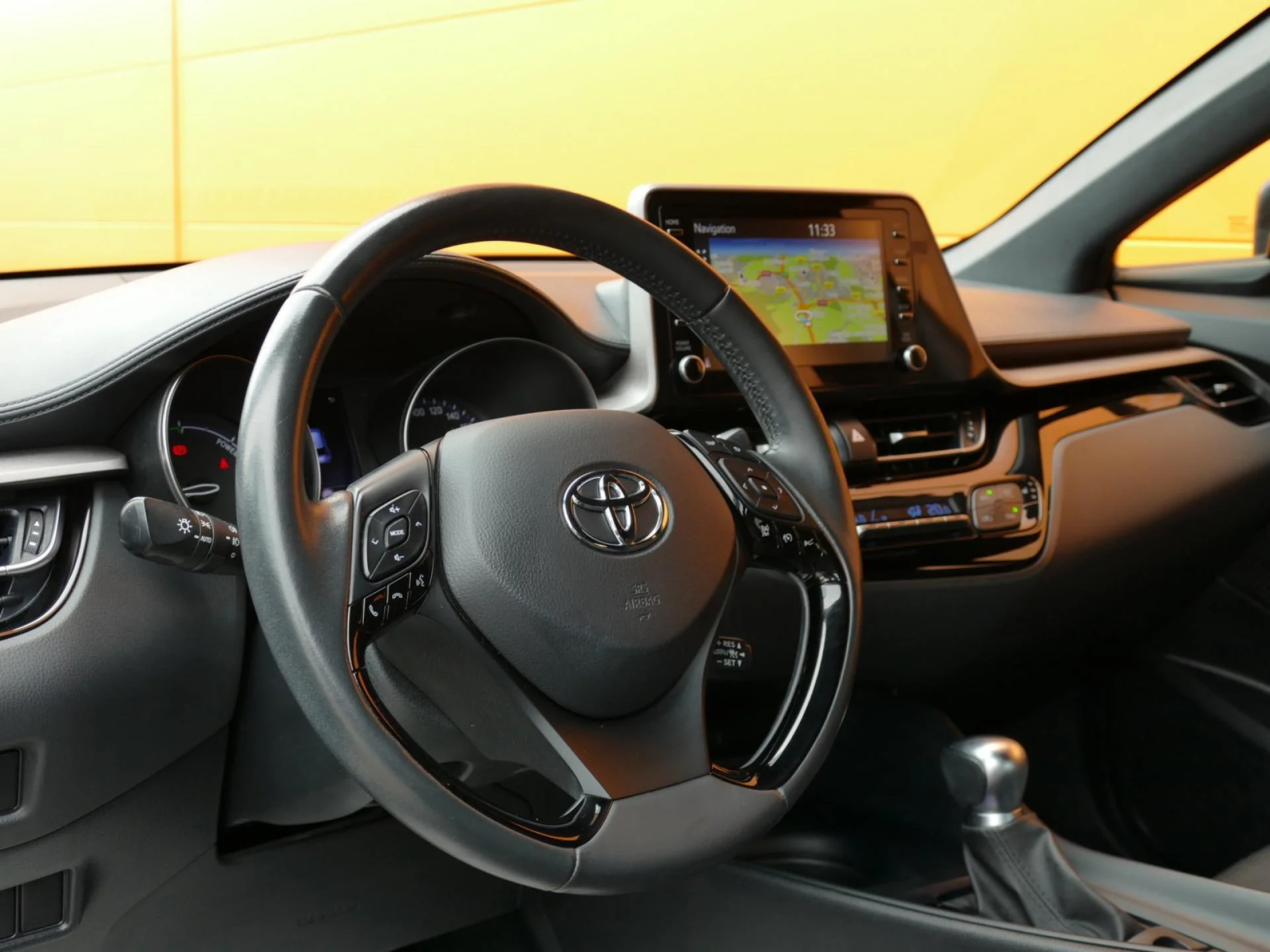 TOYOTA C-HR - Miniature 12 sur 32 - Cliquer pour voir cette photo