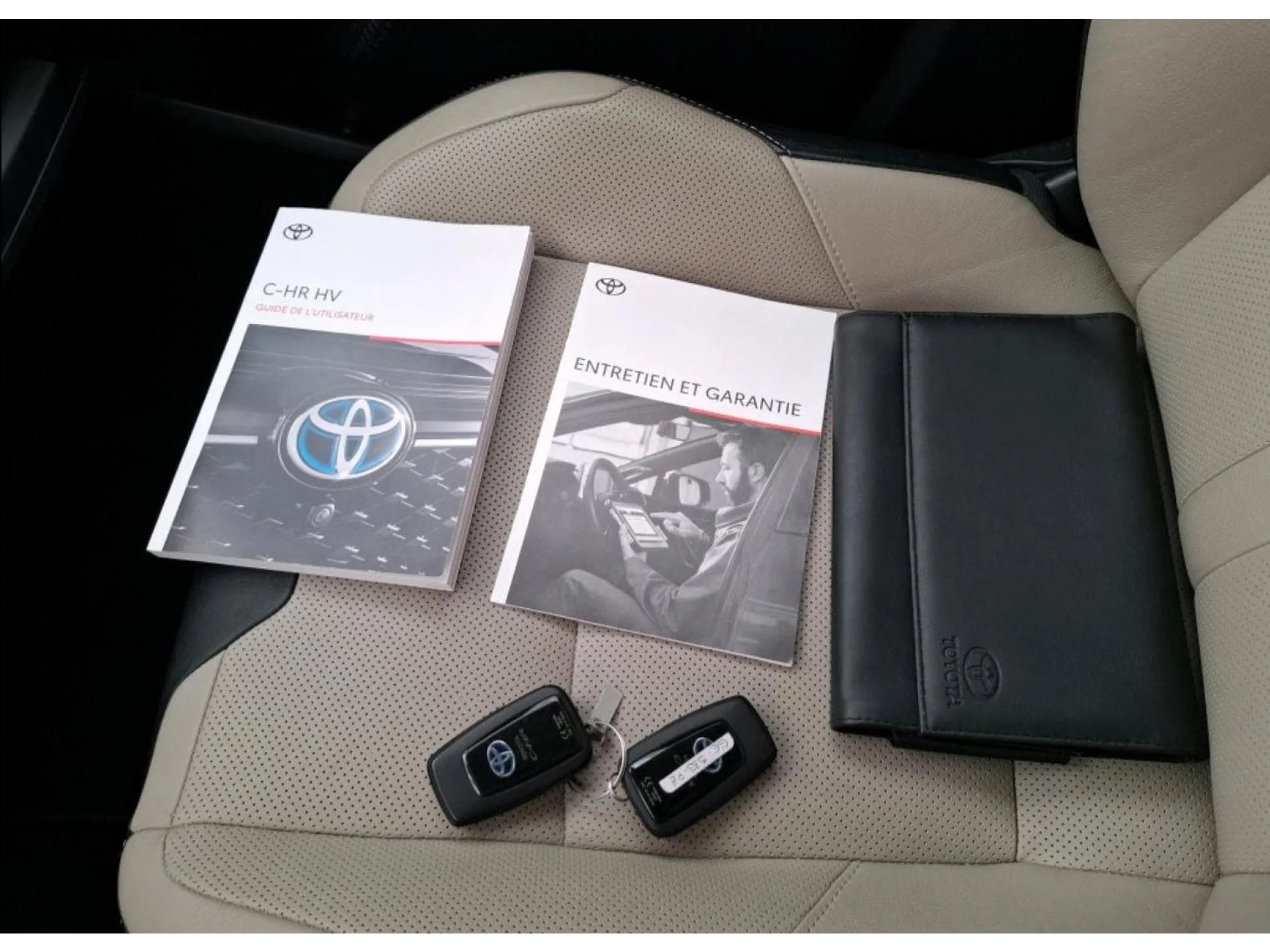 TOYOTA C-HR - Miniature 9 sur 9 - Cliquer pour voir cette photo