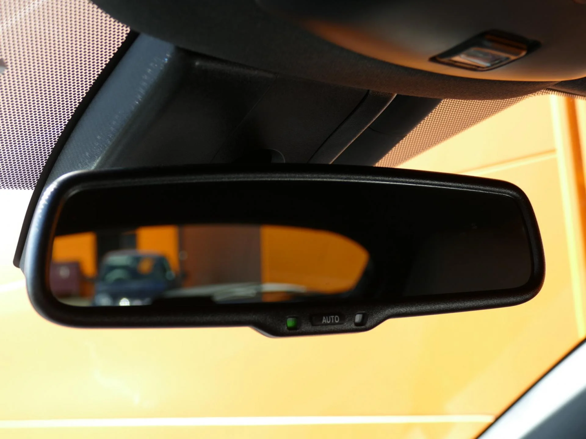 TOYOTA C-HR - Miniature 19 sur 32 - Cliquer pour voir cette photo