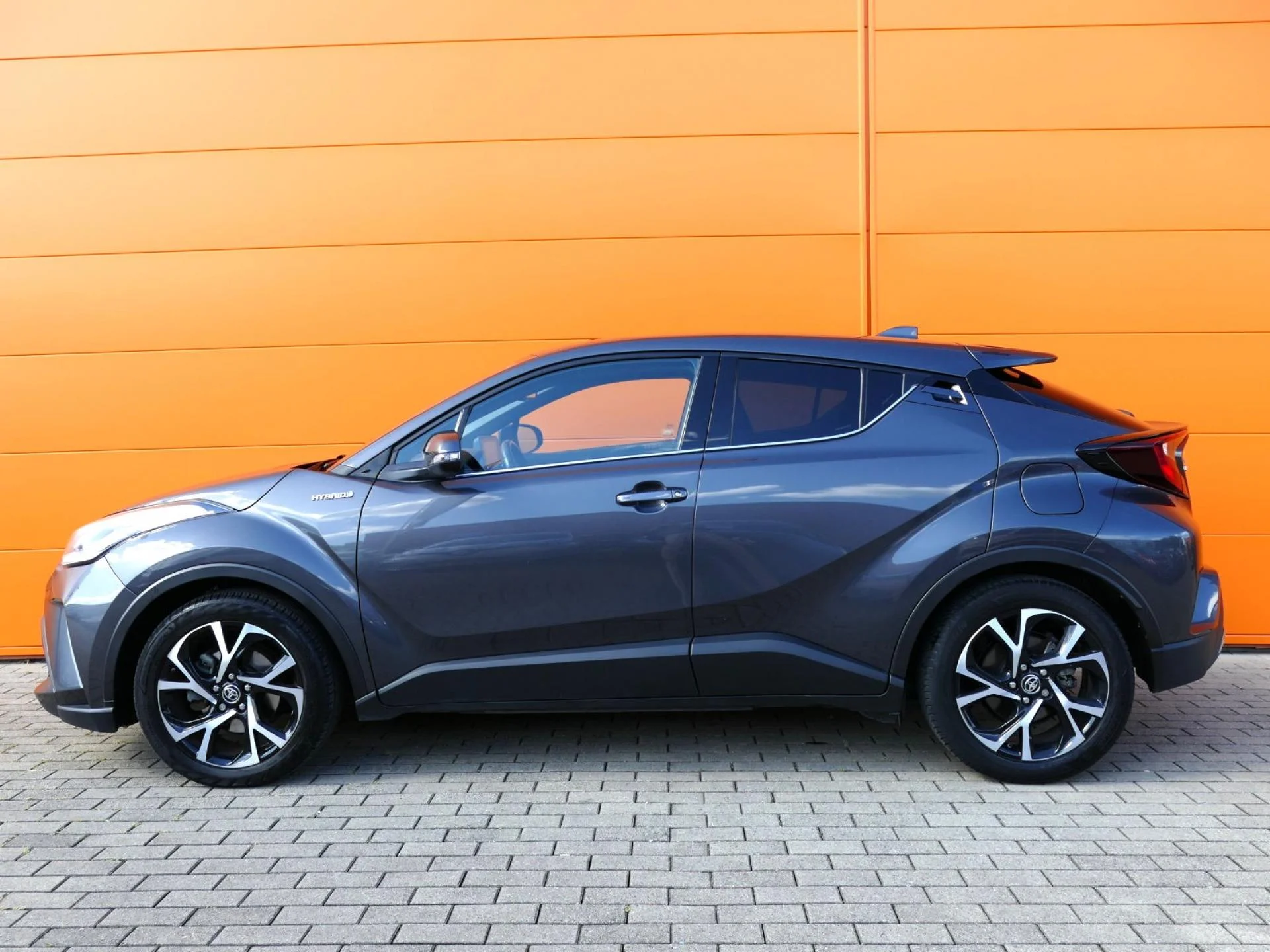 TOYOTA C-HR - Miniature 3 sur 32 - Cliquer pour voir cette photo