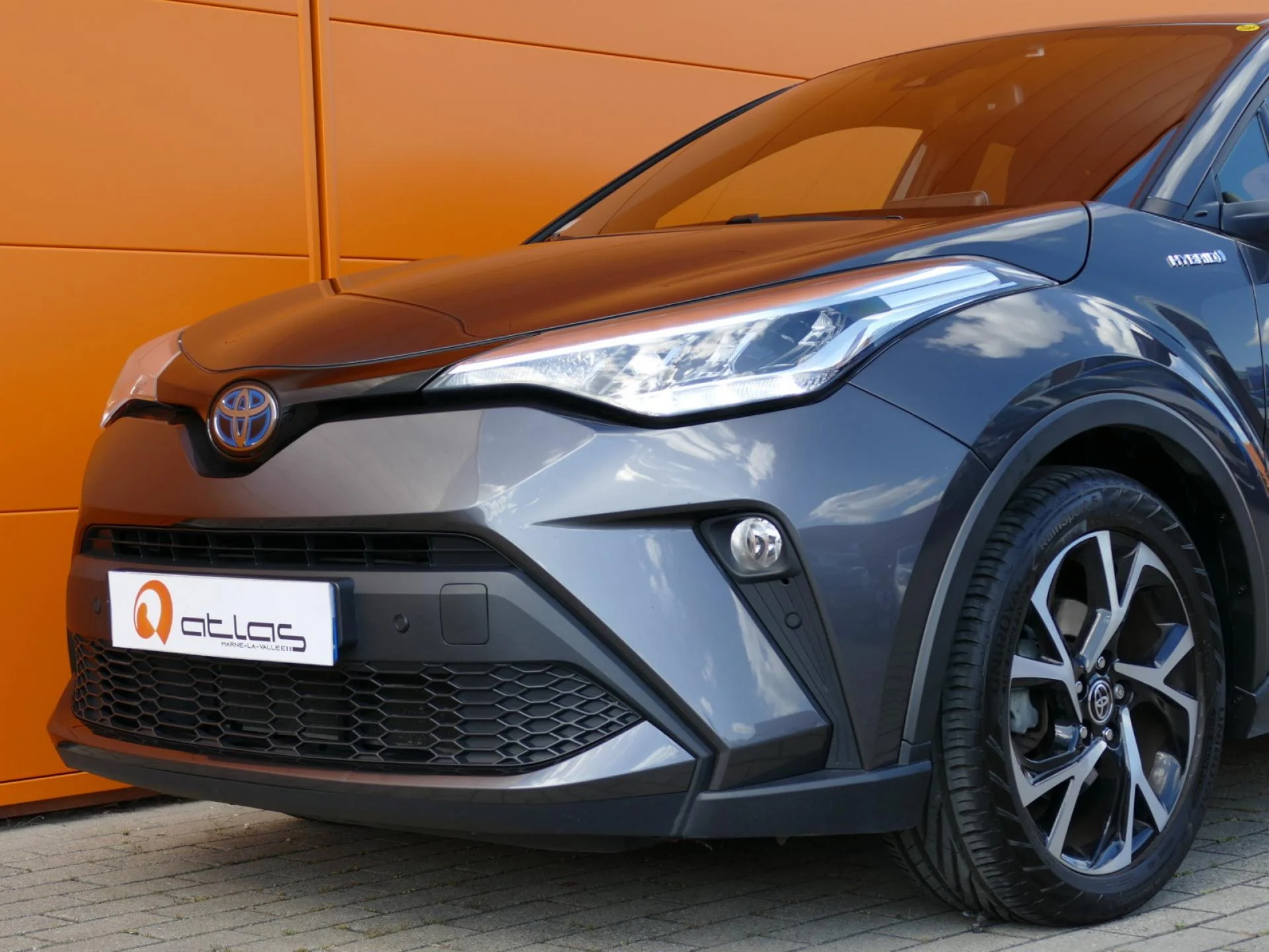 TOYOTA C-HR - Miniature 27 sur 32 - Cliquer pour voir cette photo