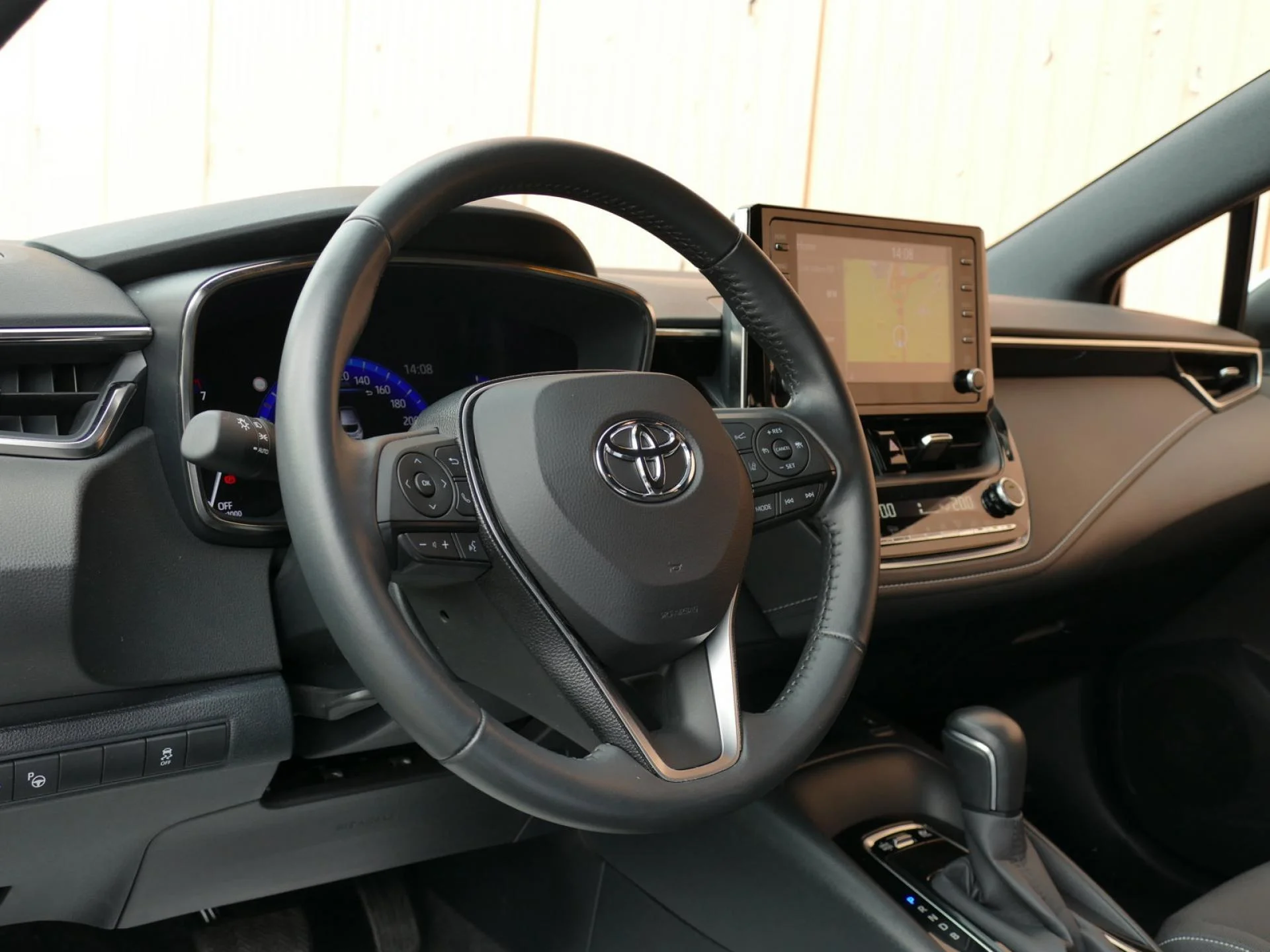 TOYOTA COROLLA - Miniature 13 sur 32 - Cliquer pour voir cette photo