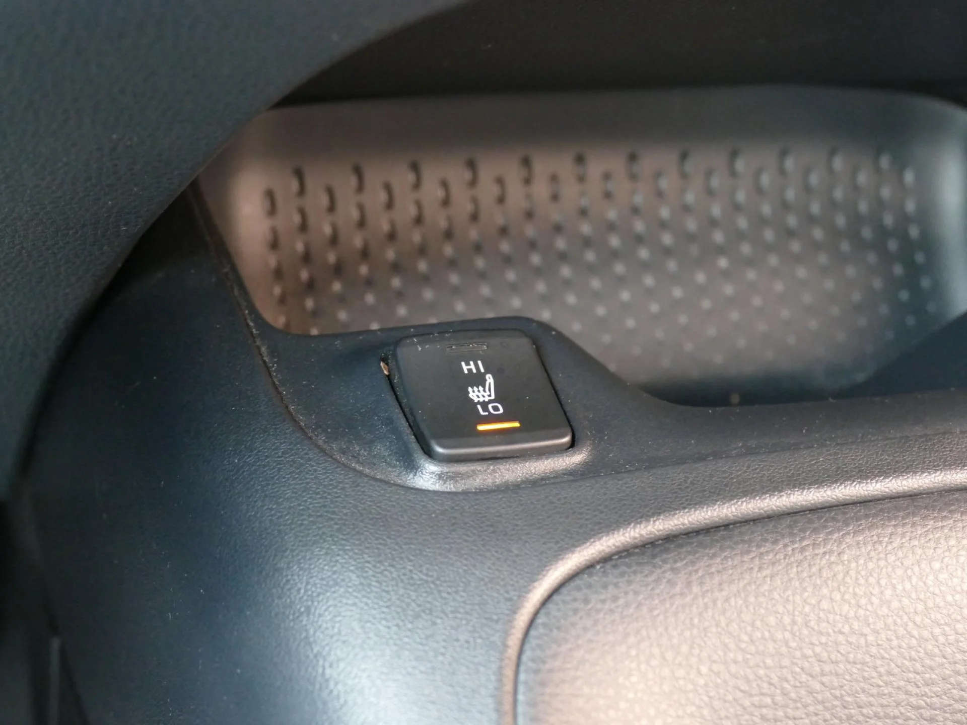 TOYOTA COROLLA - Miniature 17 sur 32 - Cliquer pour voir cette photo