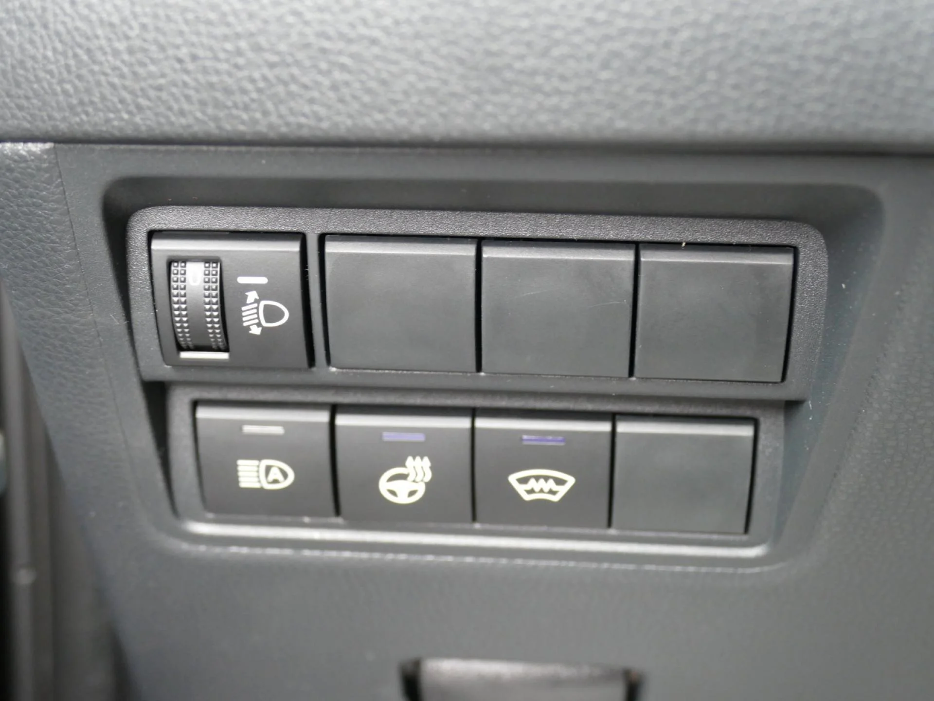TOYOTA YARIS CROSS - Miniature 17 sur 34 - Cliquer pour voir cette photo