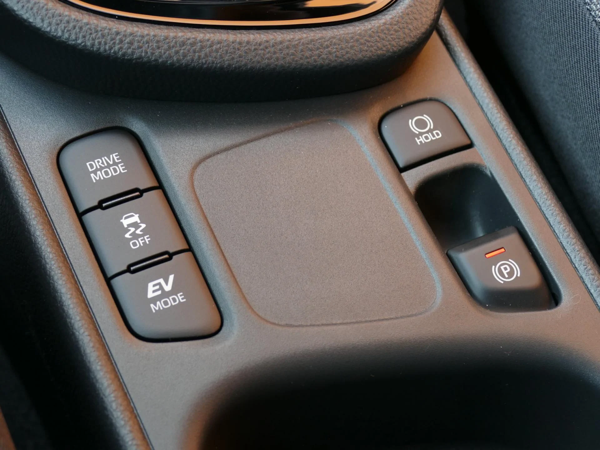 TOYOTA YARIS CROSS - Miniature 19 sur 34 - Cliquer pour voir cette photo