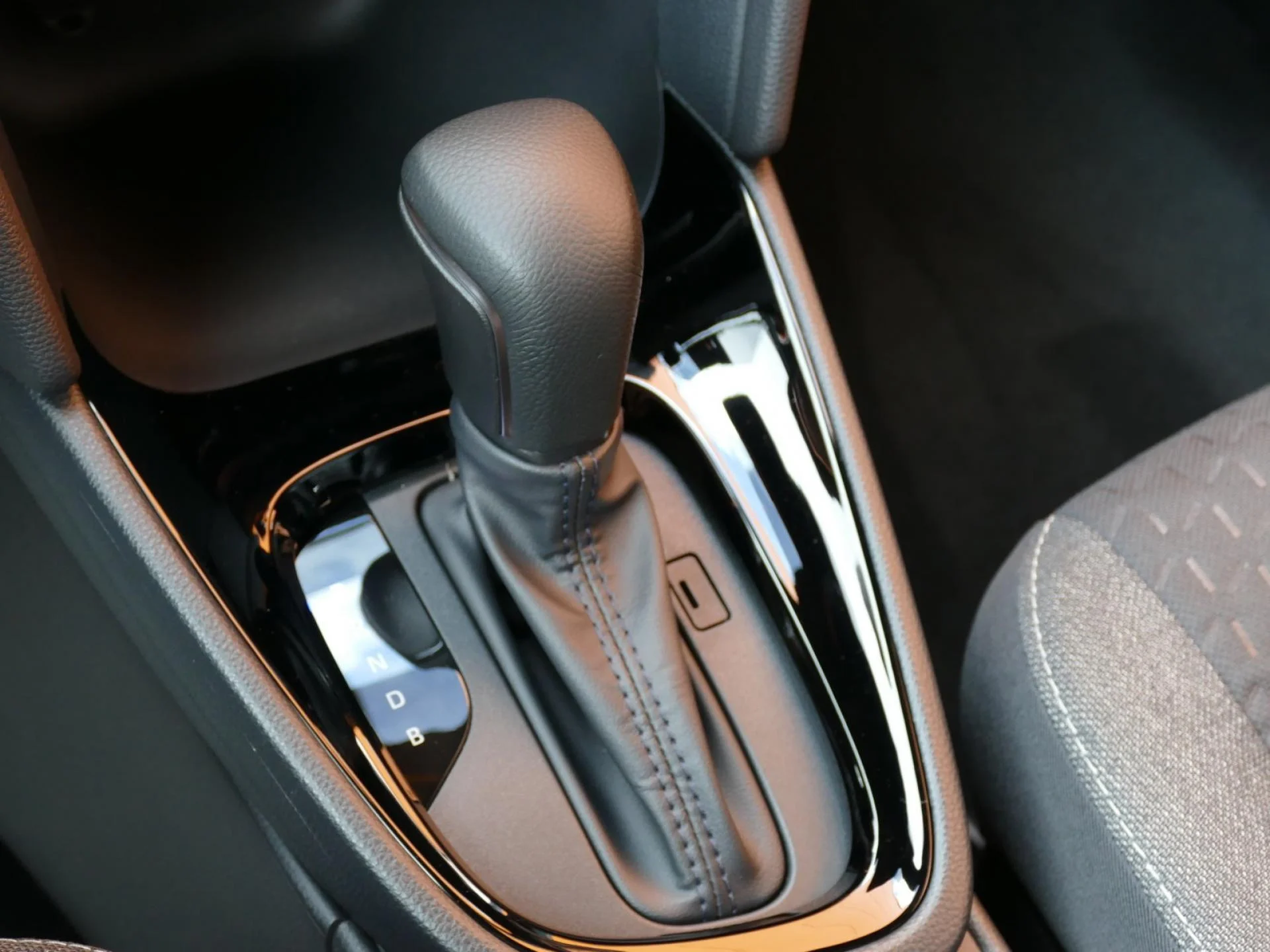 TOYOTA YARIS CROSS - Miniature 21 sur 34 - Cliquer pour voir cette photo