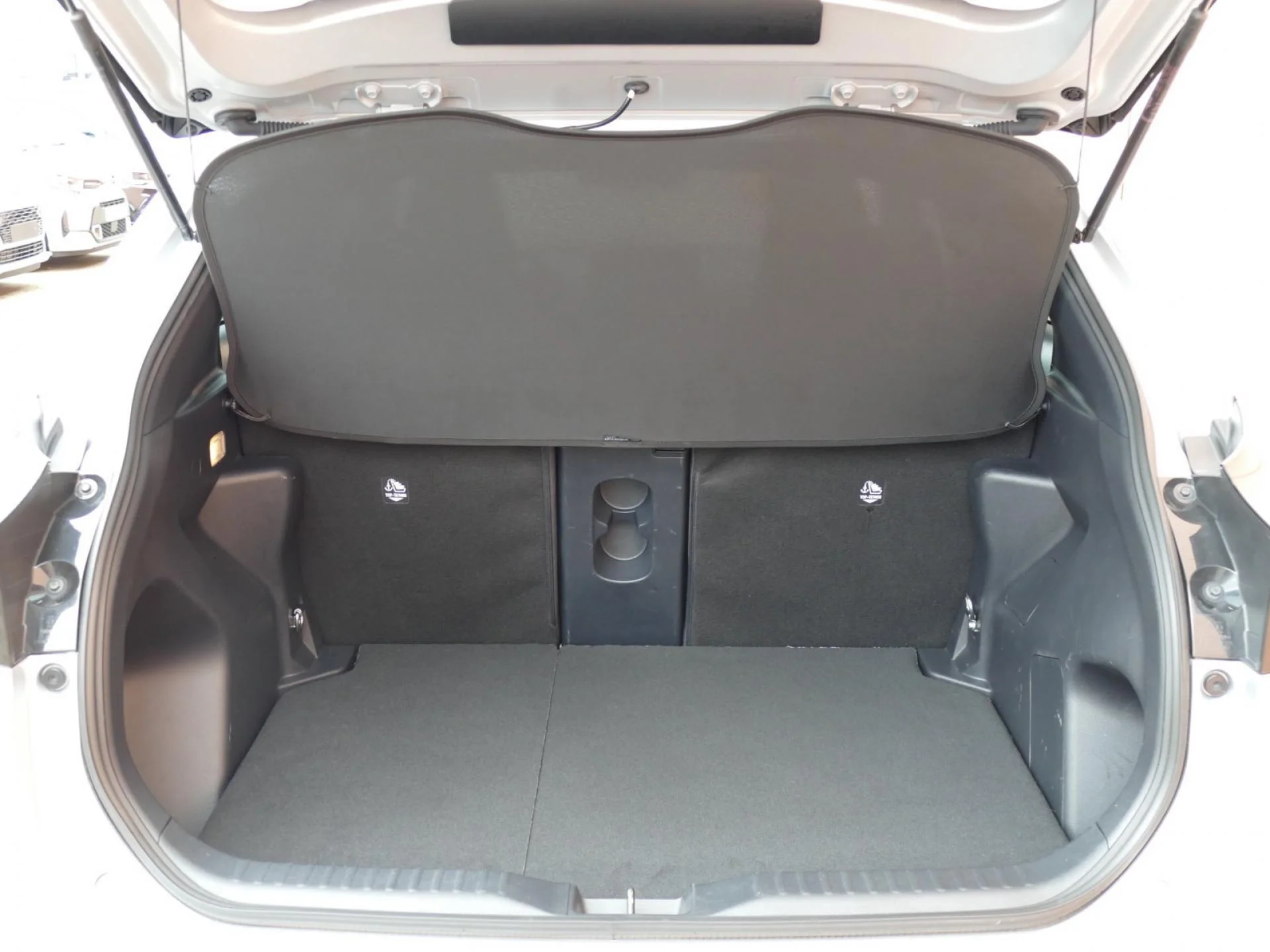 TOYOTA YARIS CROSS - Miniature 7 sur 32 - Cliquer pour voir cette photo