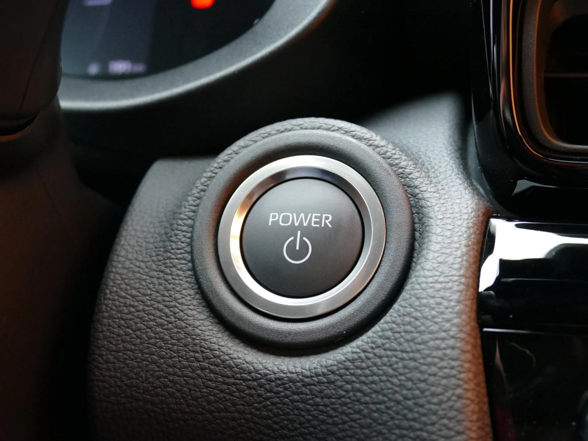 TOYOTA YARIS CROSS - Miniature 22 sur 34 - Cliquer pour voir cette photo