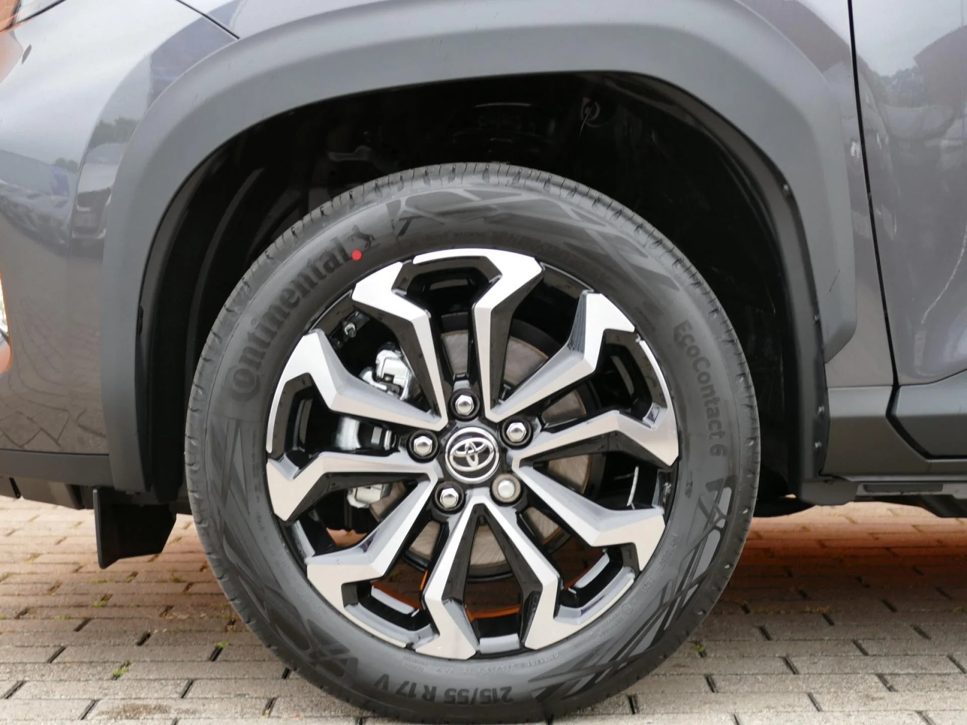 TOYOTA YARIS CROSS - Miniature 33 sur 34 - Cliquer pour voir cette photo