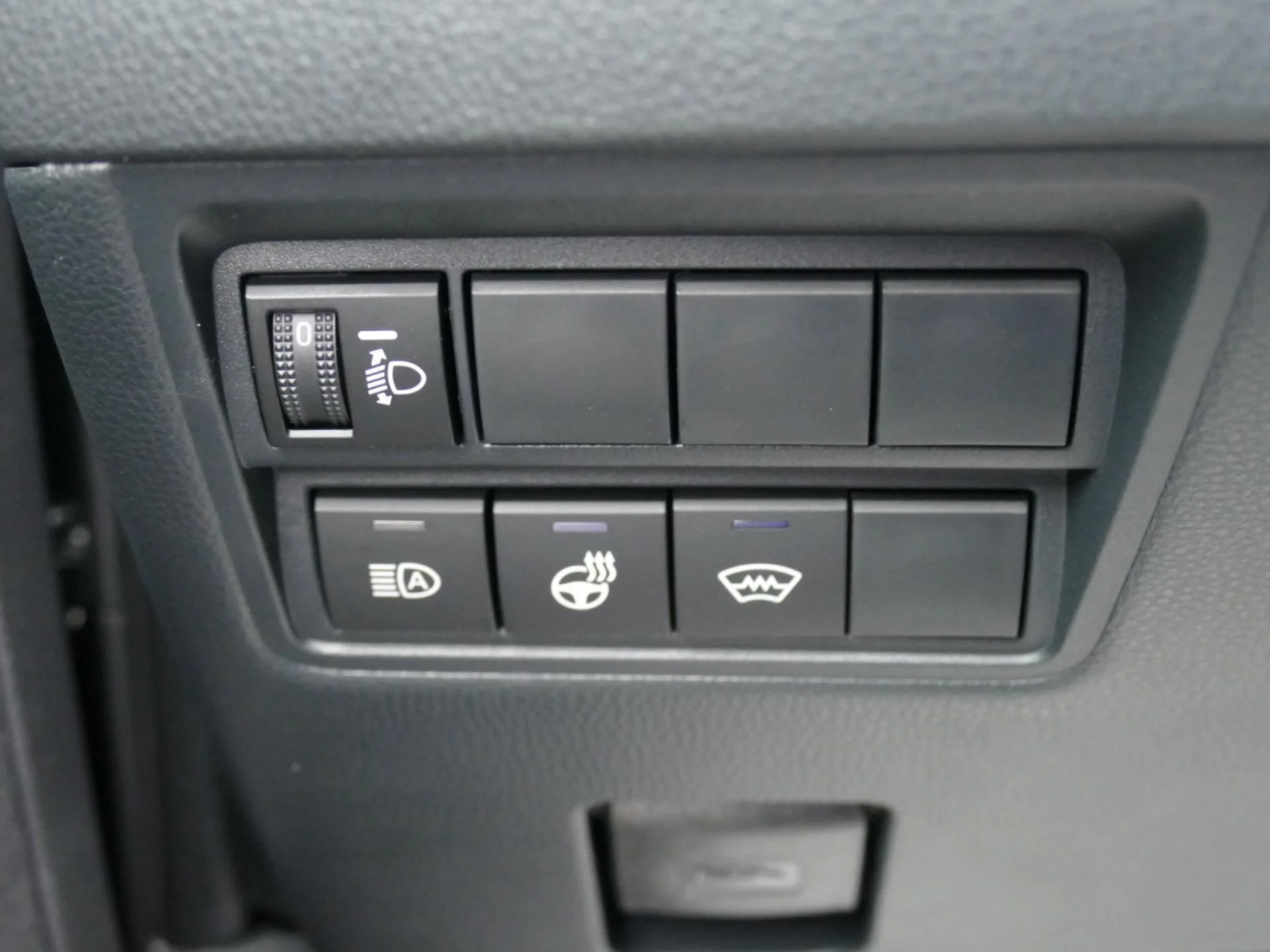 TOYOTA YARIS CROSS - Miniature 18 sur 34 - Cliquer pour voir cette photo