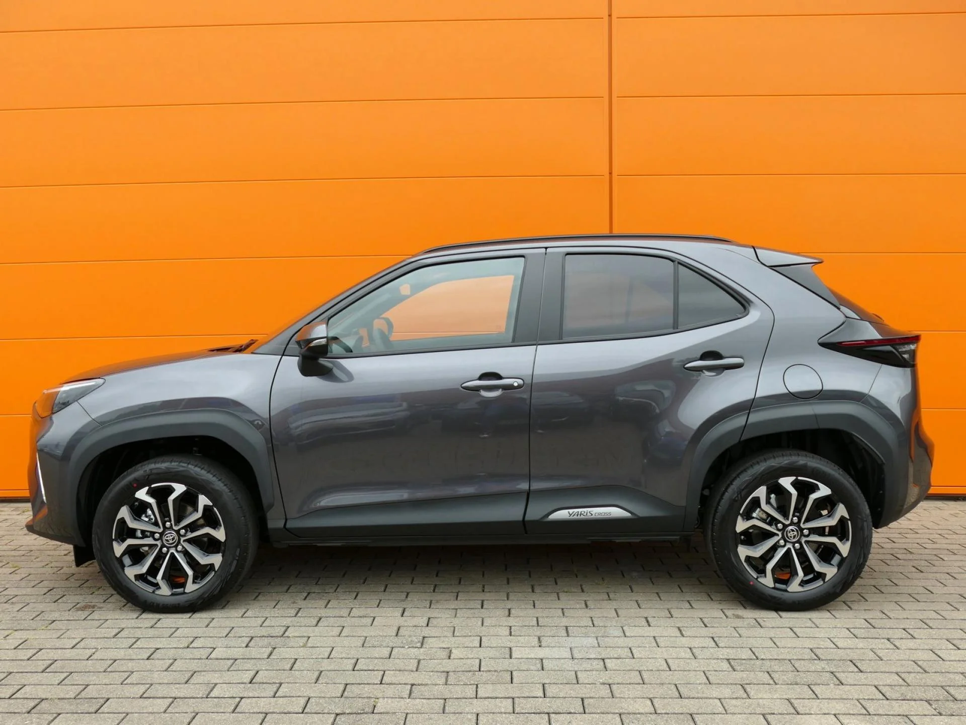TOYOTA YARIS CROSS - Miniature 2 sur 34 - Cliquer pour voir cette photo