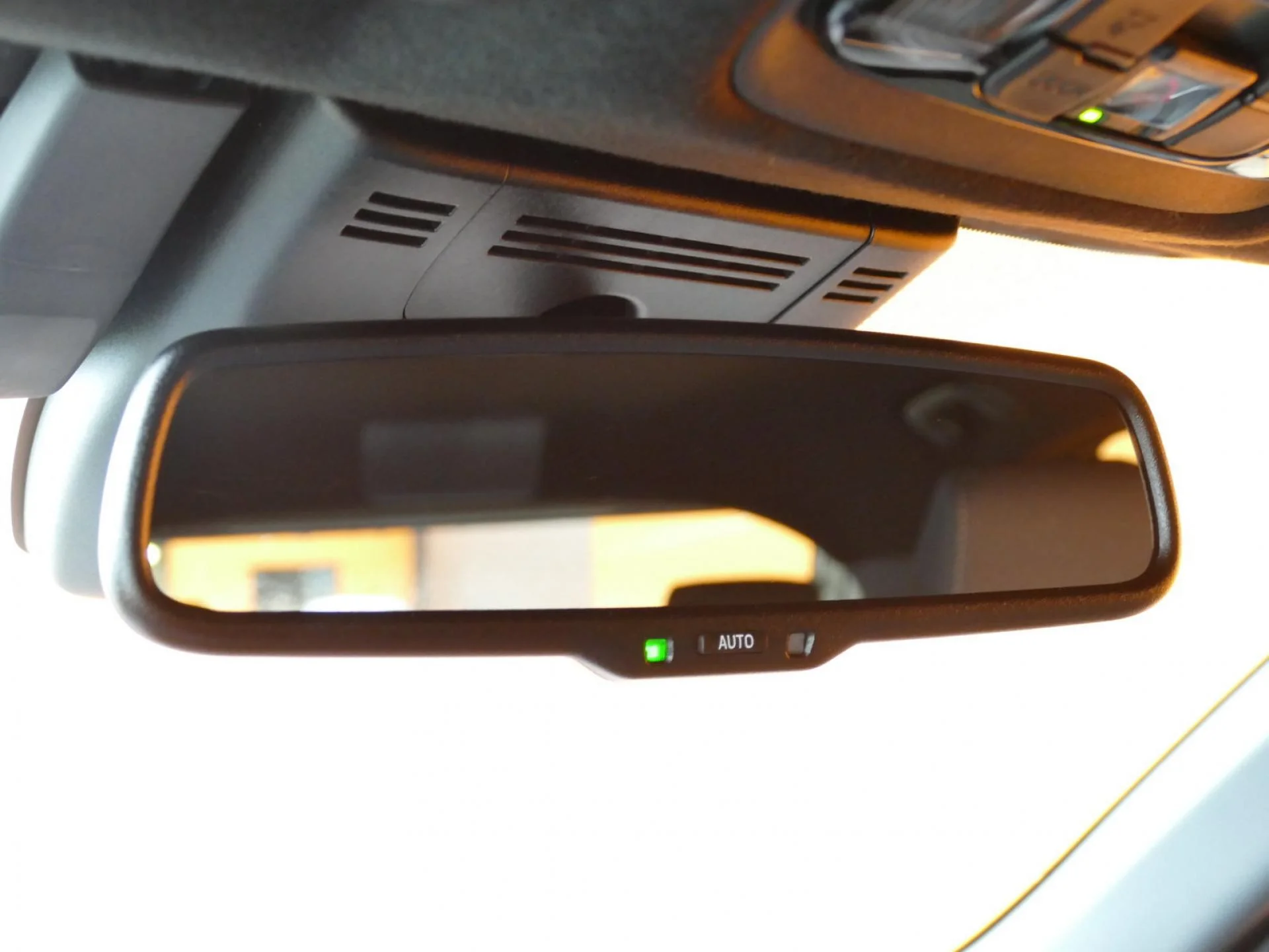 TOYOTA YARIS CROSS - Miniature 23 sur 34 - Cliquer pour voir cette photo