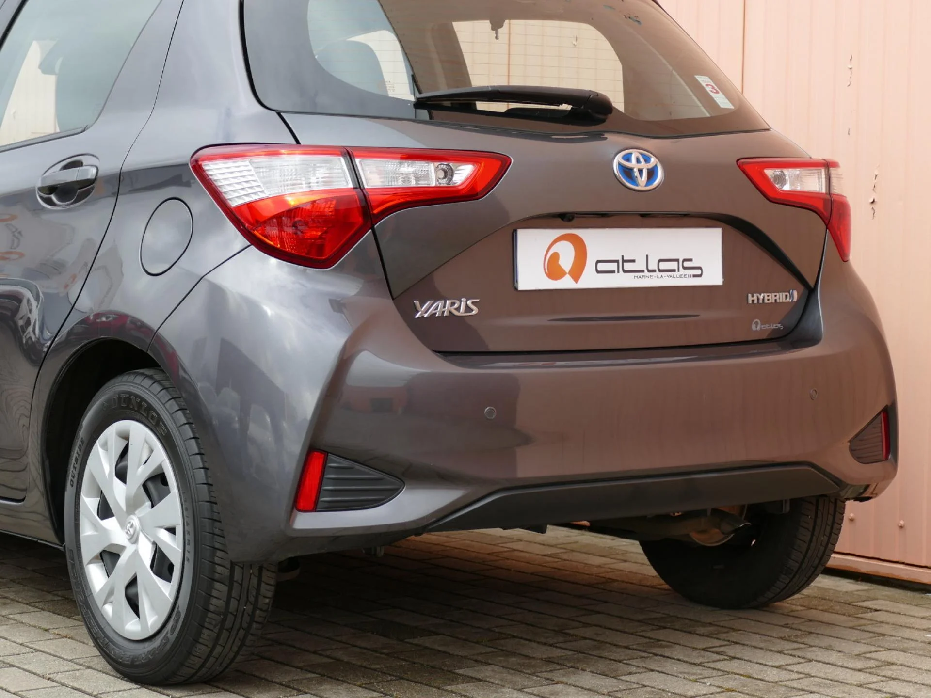TOYOTA YARIS - Miniature 27 sur 30 - Cliquer pour voir cette photo