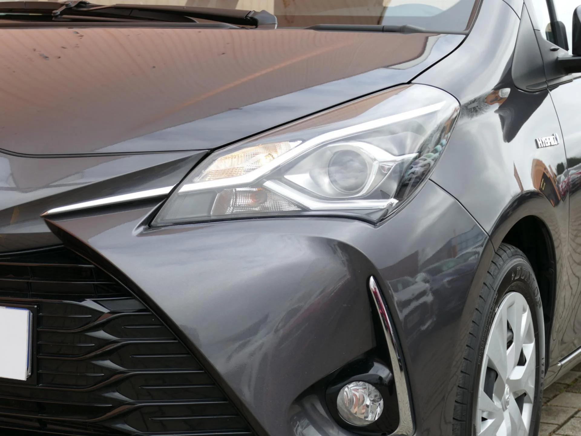 TOYOTA YARIS - Miniature 26 sur 30 - Cliquer pour voir cette photo