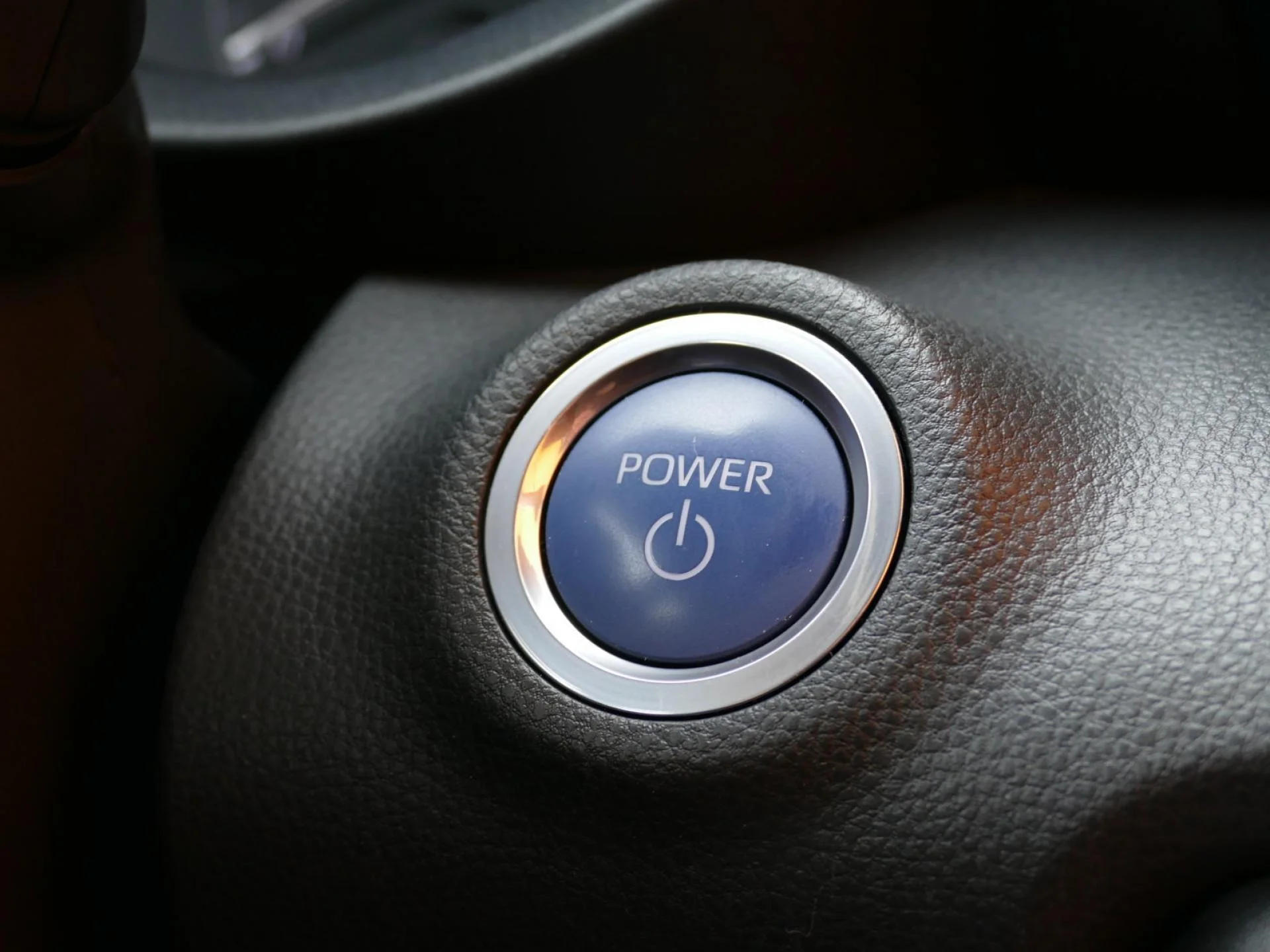 TOYOTA YARIS - Miniature 18 sur 33 - Cliquer pour voir cette photo