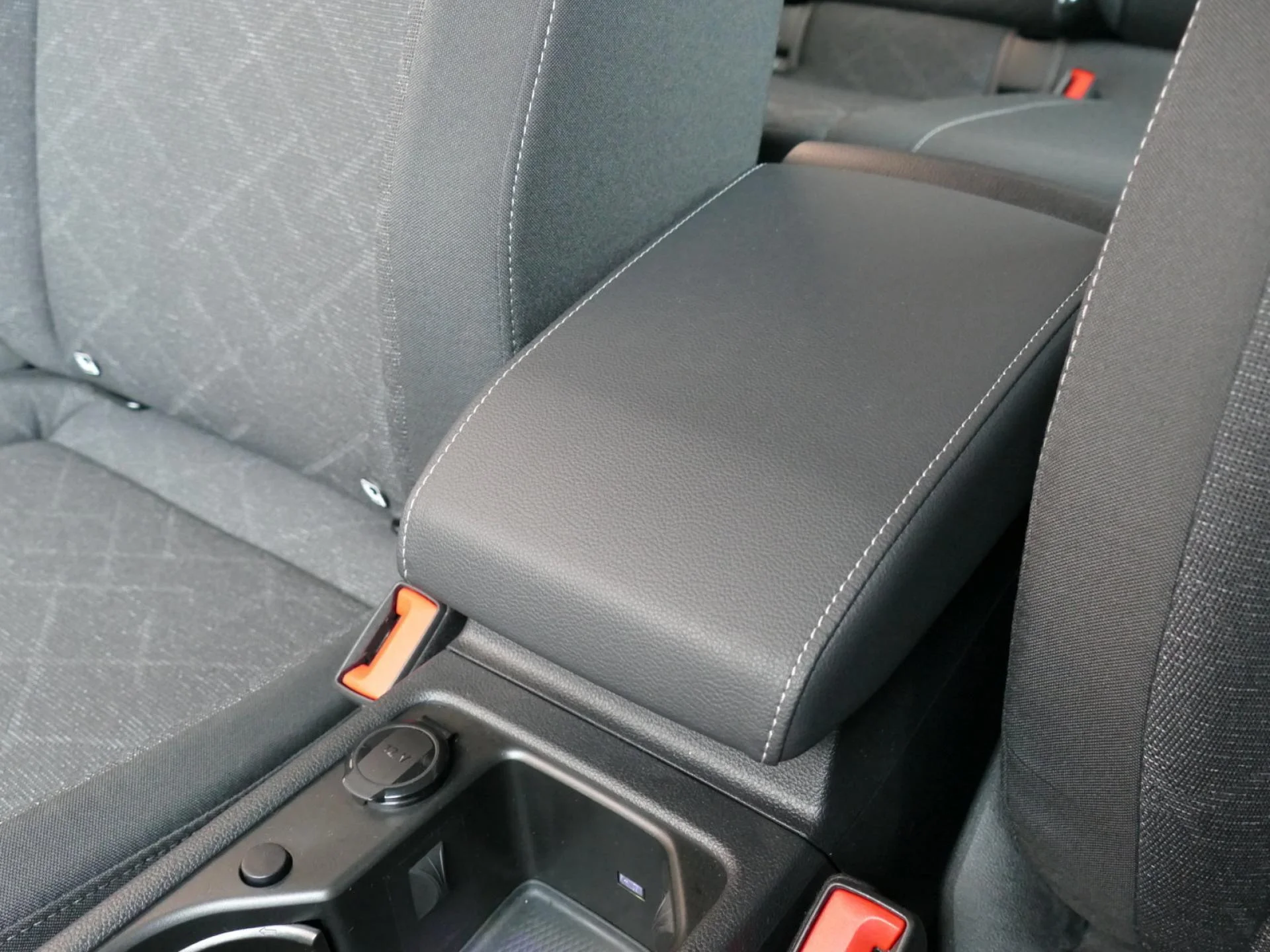 VOLKSWAGEN GOLF - Miniature 22 sur 31 - Cliquer pour voir cette photo